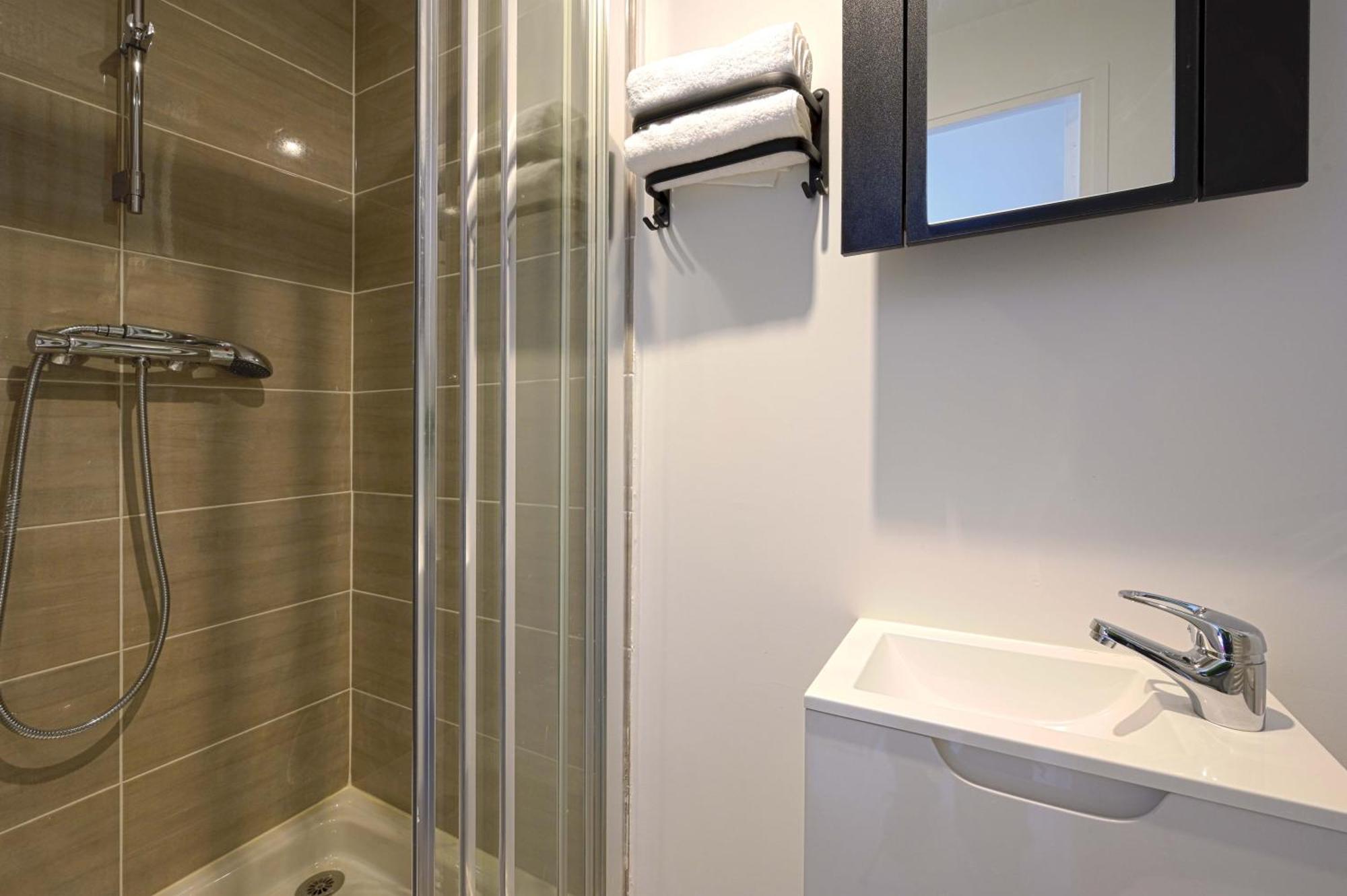 Modern Bright Apartment In Appart'Hotel Saint-Maur-des-Fossés Exterior foto